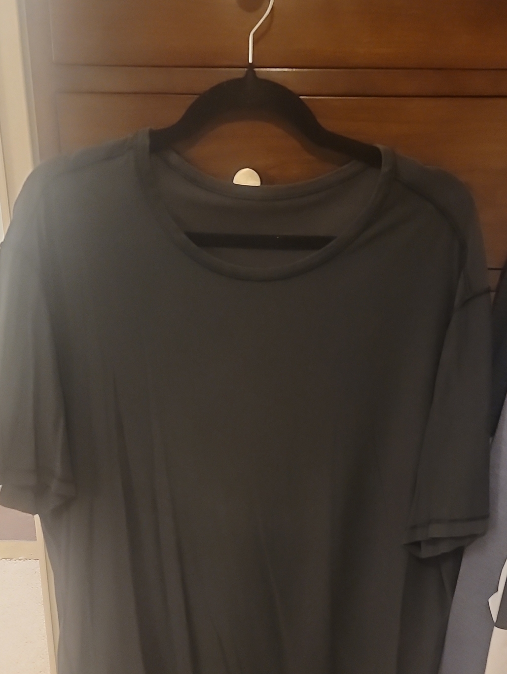 lululemon T-Shirt Men's XL Black  Short Sleeve Crew Neck Stretch Polyester Logo